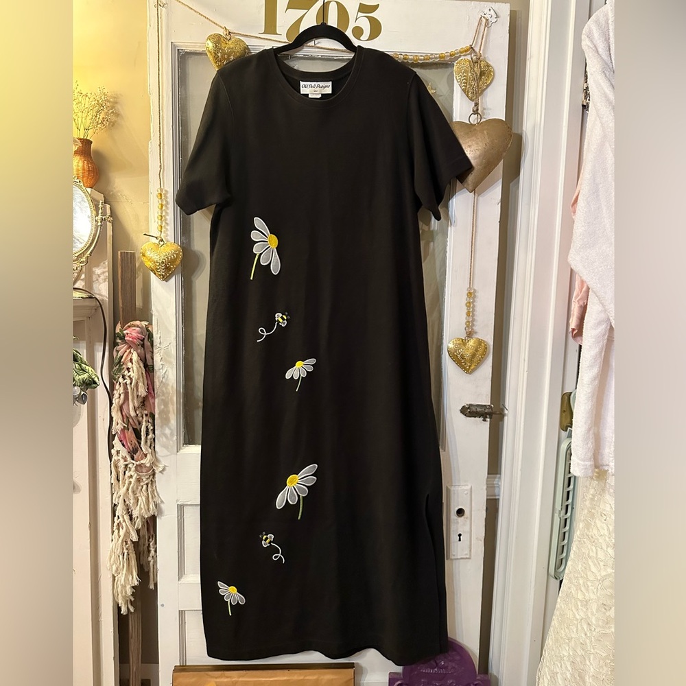 Vintage whimsy goth cottage Daisy and Honey Bee embroidered Maxi Dress